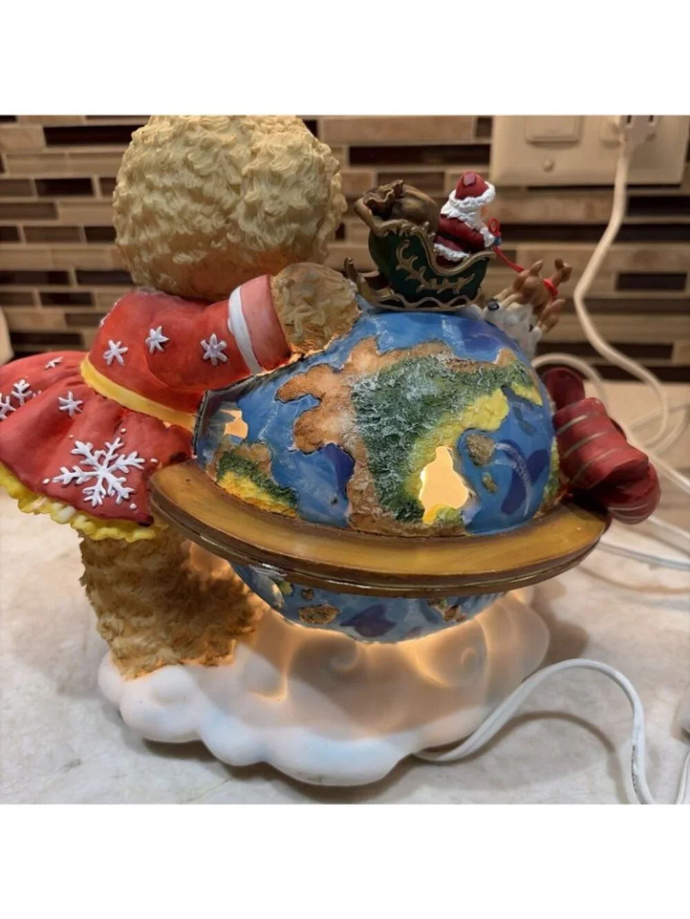 VTG Christmas Lighted Figurine 8 1/4